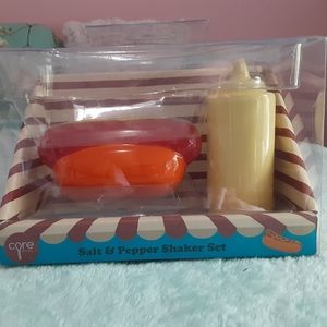 Brand new salt & pepper shakers